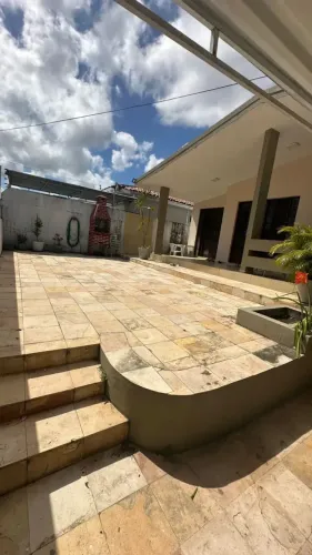 Casa ampla com 4 quartos no Bairro dos Estados - Terreno: 12x25