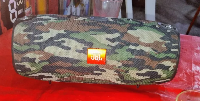 Vendo JBL Xtreme 1 camuflada.
