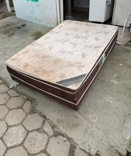 Cama de casal molas
