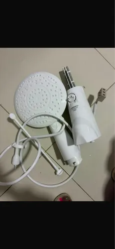 Chuveiro 220V com Resistência