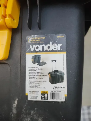 Caixa plástica com rodas Vonder - CRV 0200.