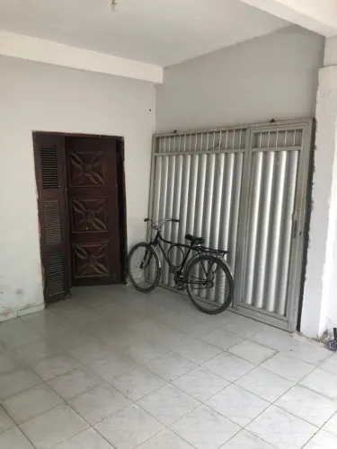 Vendo duplex na Pajuçara próximo a avenida, ótima localização