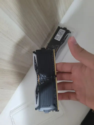 2 Memória ram 8 Gb ddr4 com leeds (usada)