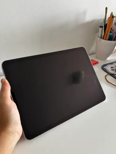 iPad Air 5a geração 64gb M1 + caneta