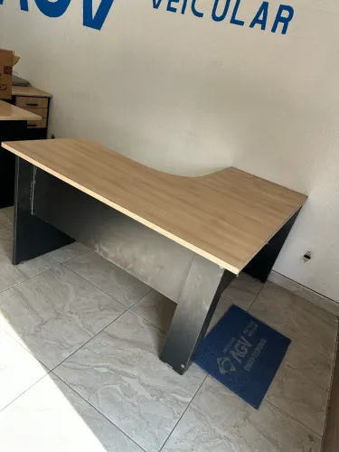 2 Mesas para escritório