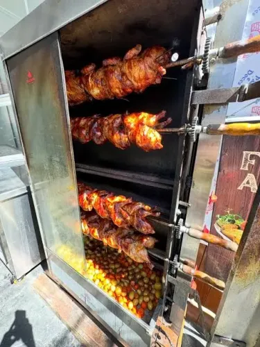 ATENDENTE DE PADARIA COM EXPERIÊNCIA EM FRANGUEIRA