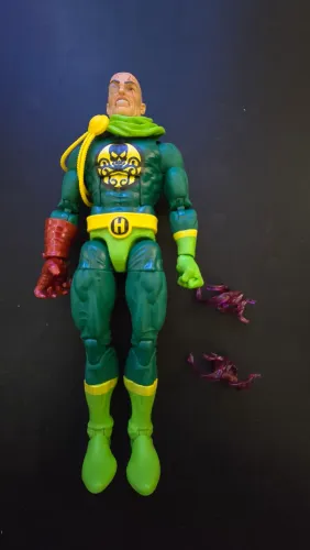 MARVEL LEGENDS - Barão Von Strucker e Ultron