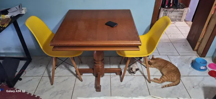 Mesa macusa torneada
