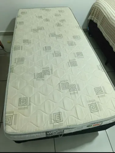 Cama box de solteiro+ colchão