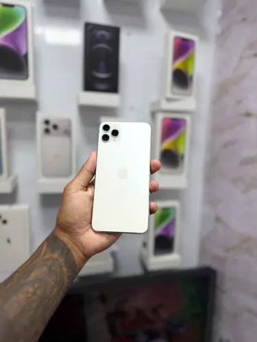 IPHONE 11 PRO MAX 64GB<br>SEM FACE ID<br>R$ 1.350,00