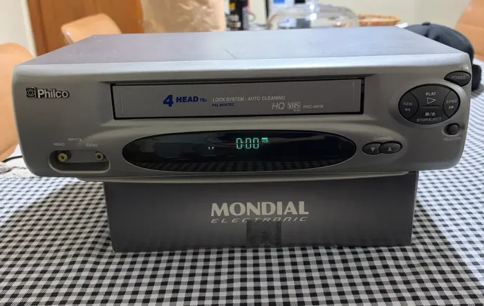 Videocassete Philco 4 Cabeças Pvc-4H16CK