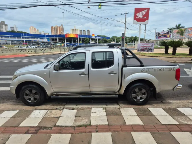 Nissan Frontier SE Attack CD 4X2 2.5 TB Diesel 2013