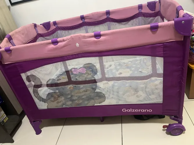 Vendo um berço chiqueirinho