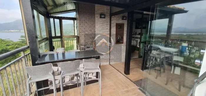 Cobertura à Venda em Camboinhas, Niterói - 2 Quartos, 120m²
