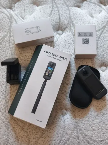 AKASO 360° 5.7K 48MP - KIT COMPLETO