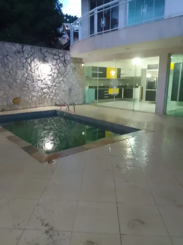 ÓTIMA OPORTUNIDADE CASA EM VILA VALQUEIRE R$ 798 MIL 4QTS + PIS COND. FECHADOCINA