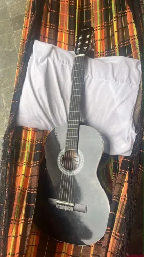 violão preto giannini
