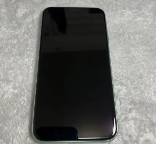 iPhone 11 azul claro