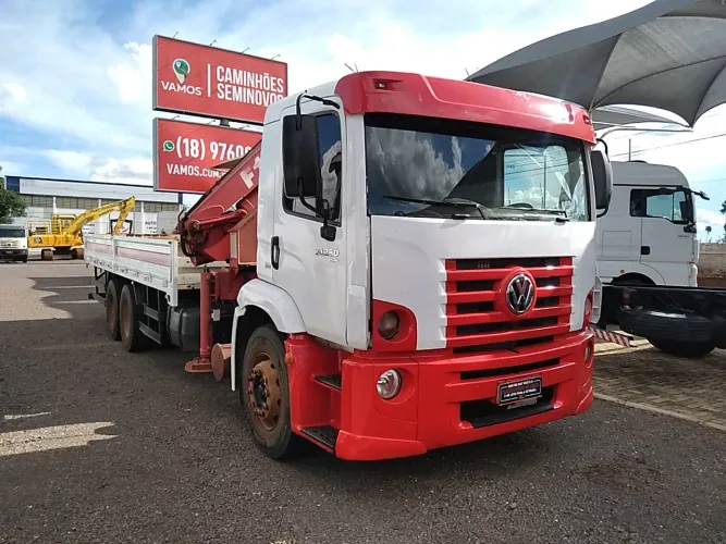 Volkswagen 24.280 E Constellation 6x2 2p (diesel)(E5) 2017/2018 Vamos Seminovos Regente Fe