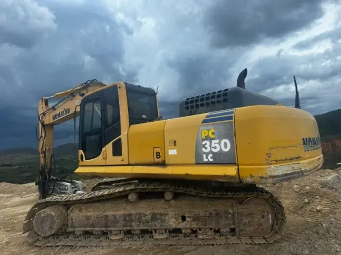 ESCAVADEIIRA KOMATSU PC350 LC