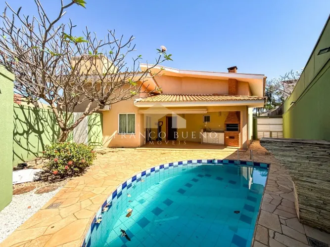 Casa à Venda no Damha III | 3 Suítes | Piscina | 243m² | Terreno 440m²