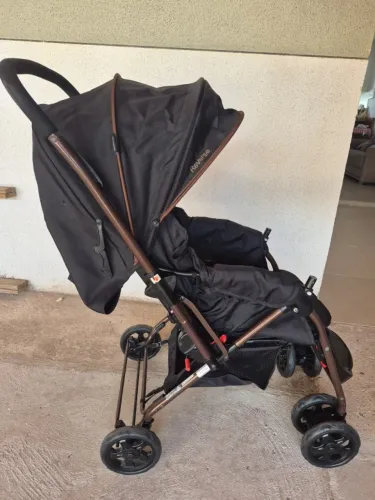Carrinho de bebê + Bebê conforto