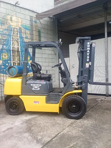 Empilhadeira komatsu FG25 T12