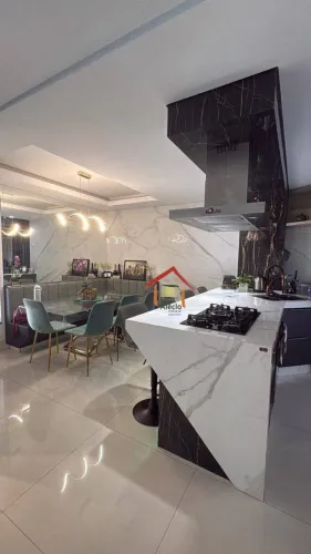 Casa com 4 dormitórios à venda, 70 m² por R$ 1.080.000 - Recanto Quarto Centenário - Jundi
