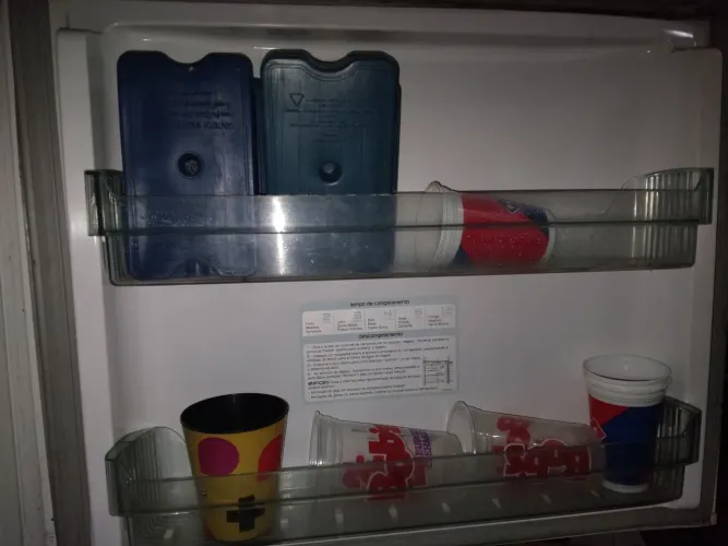 Geladeira Brastemp 430 litros usad gelando bem .antiga