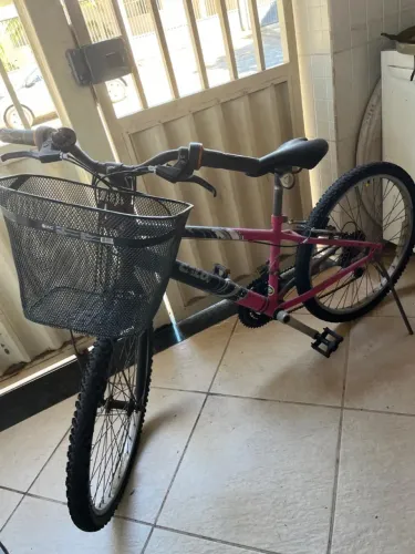 bicicleta aro 24 feminina à marcha