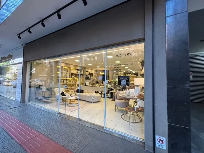 VENDO SALA COMERCIAL NA REGIÃO CENTRAL DE MARINGÁ