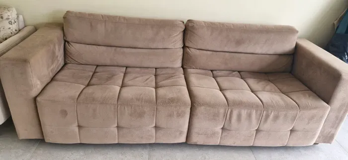 Sofá. Bege suede