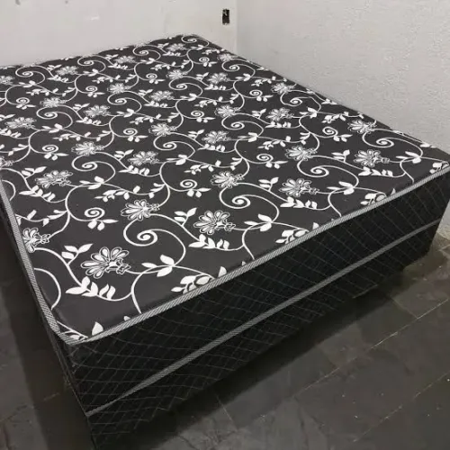 Cama casal + colchão 