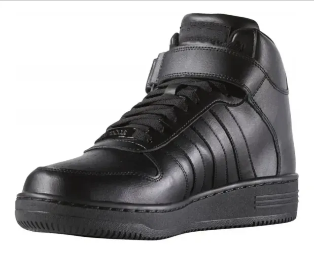 Tênis Adidas couro cano alto /zerado