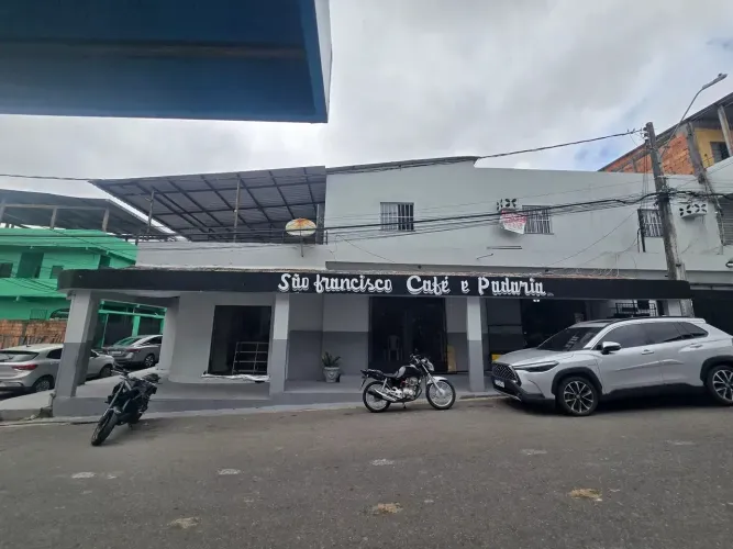 Padaria com Café completo no Coroado I Prédio comercial com 2 apartamentos no piso superio
