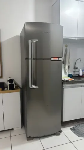 Vendo Geladeira Frost free Brastemp