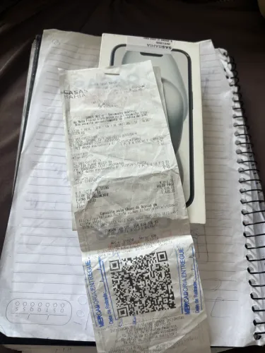 Vendo iPhone 15 128gb acompanha caixa e nota fiscal!