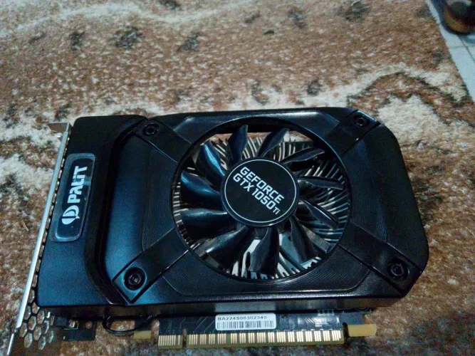 Placa de vídeo GTX 1050 ti de 4 GB de ram nova