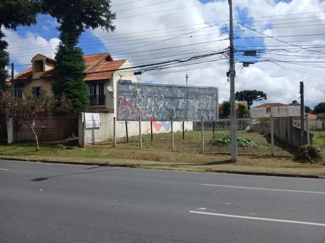Terreno 700m² no Boqueirão, pronto para construir, próximo ao Terminal do Carmo