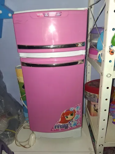 Geladeira brinquedo