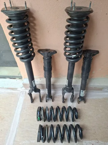 Kit completo amortecedores grand cherokee 11-19 originais em excelente estado