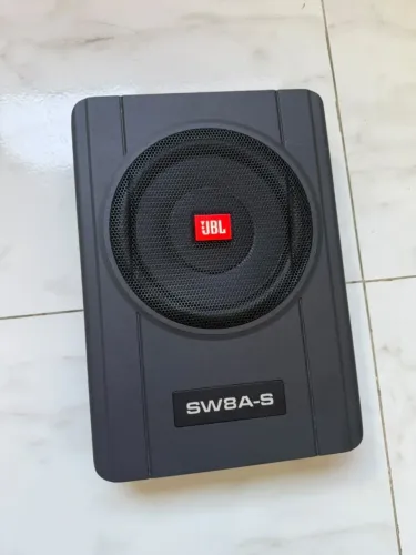JBL SW8A-S Subwoofer Amplificado 8? Slim - R$ 750