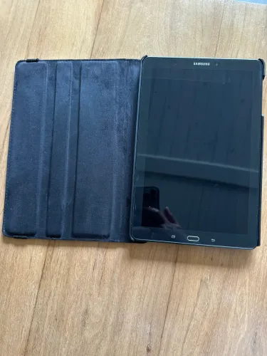 Samsung Galaxy Tab A 10.1 com S Pen + Capa - 16 GB