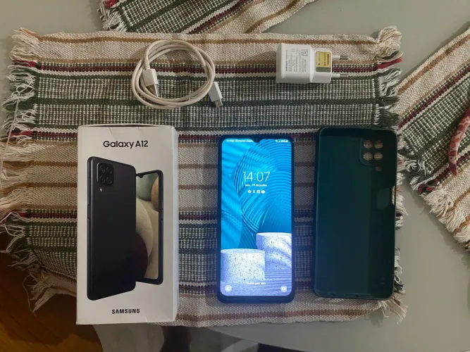 Samsung galaxy a12