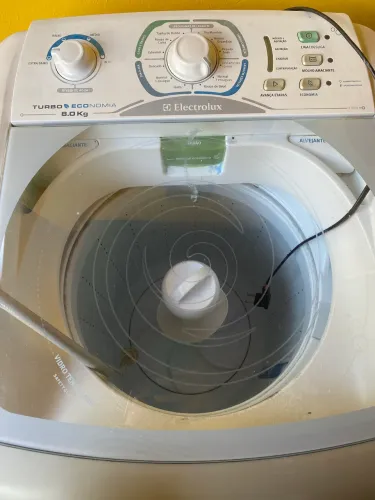 Máquina de Lavar Electrolux 8kg 220 V - com problema no rolamento