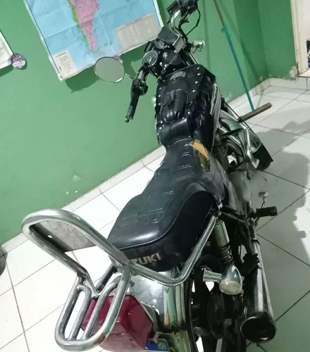 Vendo moto intruder 125 
