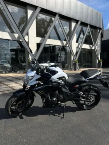 Kawazaki ER6N 2013