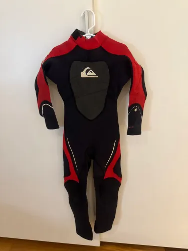 Roupa atividades aquáticas, surf