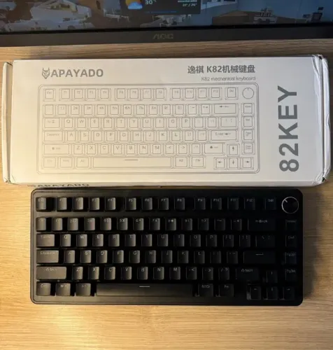 Teclado Mecânico Gamer APAYADO K82 Preto Switch Blue 75% RGB Hot Swap