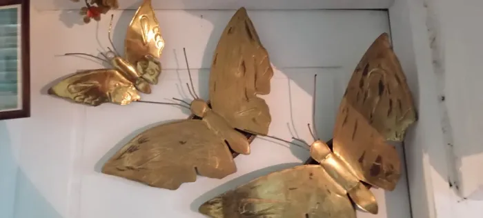 Luminárias em forma de borboletas